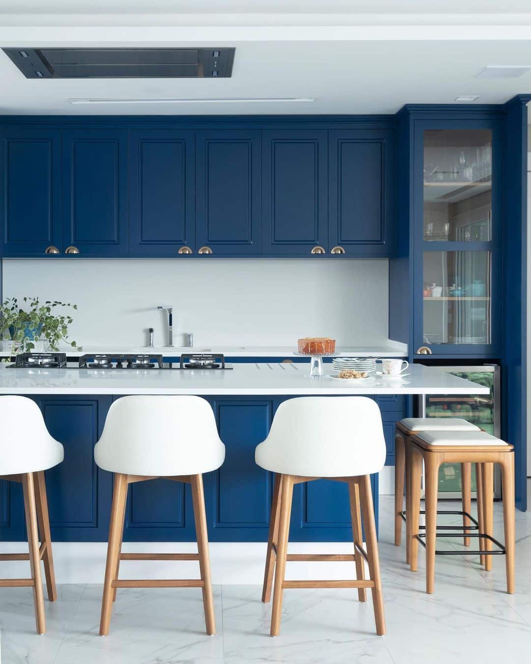 Como usar a cor azul-índigo na decoração